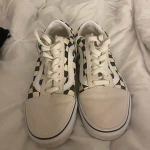 black and white checkered old skool vans Women’s size 7.5